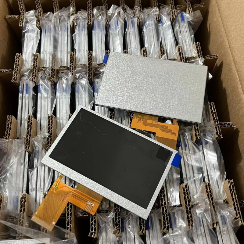 OEM ODM Support 7 Inch LCD Display with Backlight 1024x600 TFT Size Customize for Industrial Control